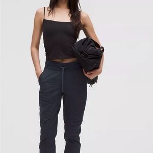 Lululemon Athletica Dance Studio Mid-Rise Jogger in Size 2